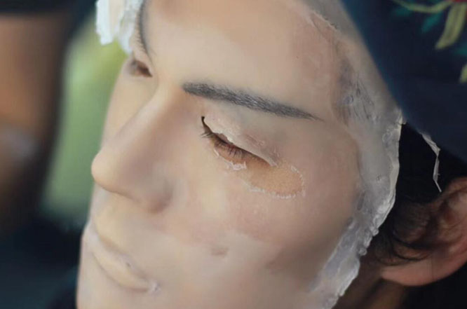 从18世纪，开始发明硅胶到如今的硅胶行业蓬勃发展，硅胶行业经历了从无到有，从简到繁的过程。现在硅胶厂家也是如雨后春笋般，不仅有国外发展多年的老牌企业，国内的新兴企业也是遍地开花。